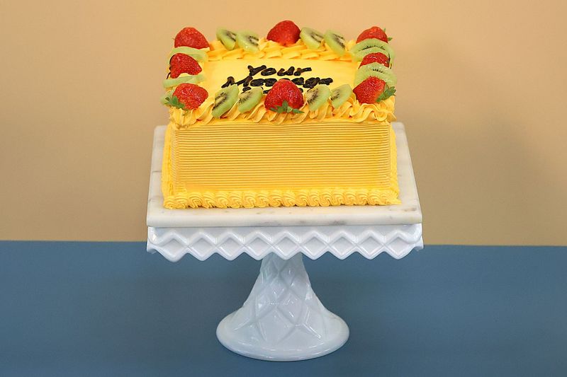 Mango & Fruit Crush Cake