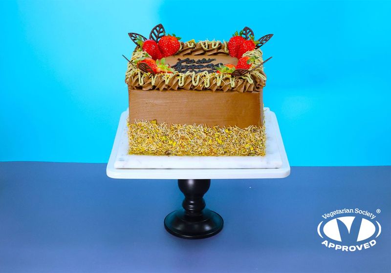 Luxury Dubai Chocolate Cake