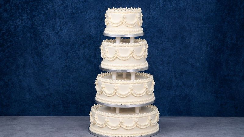 Vintage Pearl Wedding Cake Vintage Pearl Wedding Cake