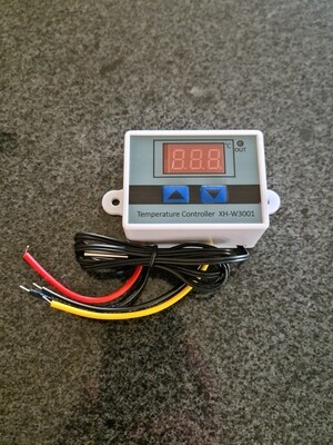 Temperature Controller 220V XH-W3001
