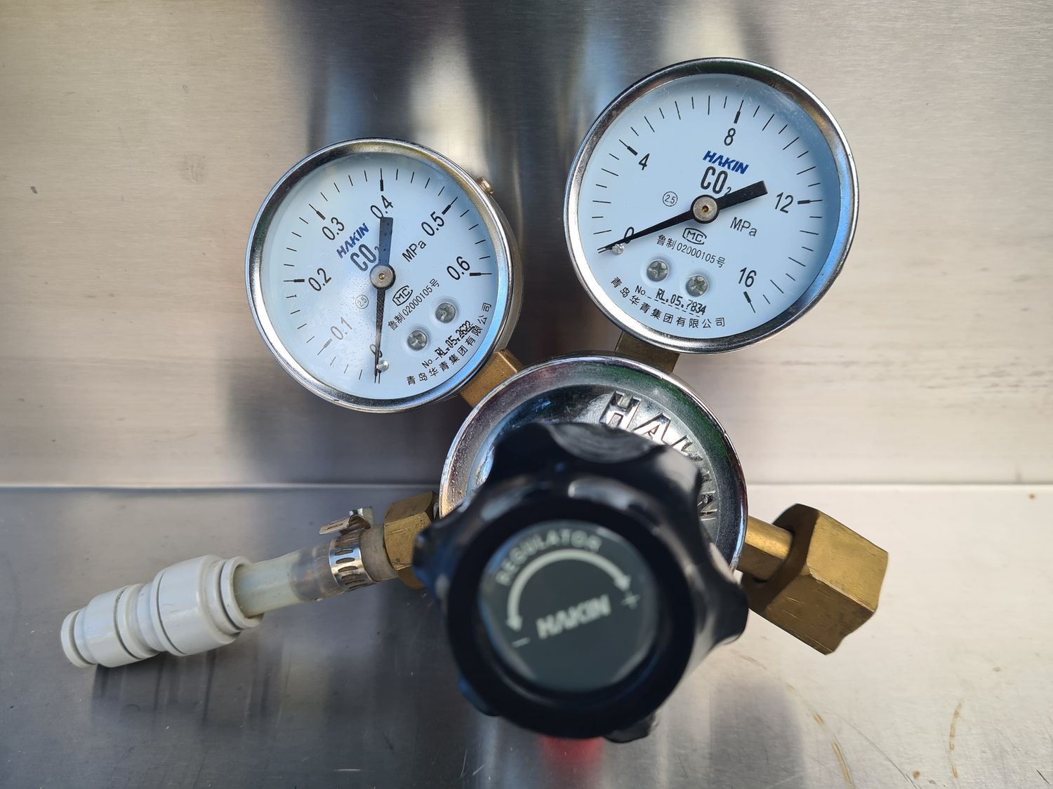 Used Hakin CO2 Regulator