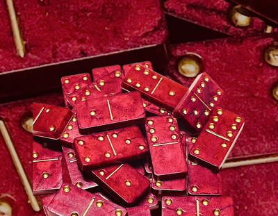 Ruby Red Dominoes