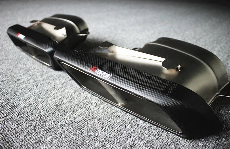Colas de Escape Akrapovic para Clase C/C63 AMG W205 (2015+)