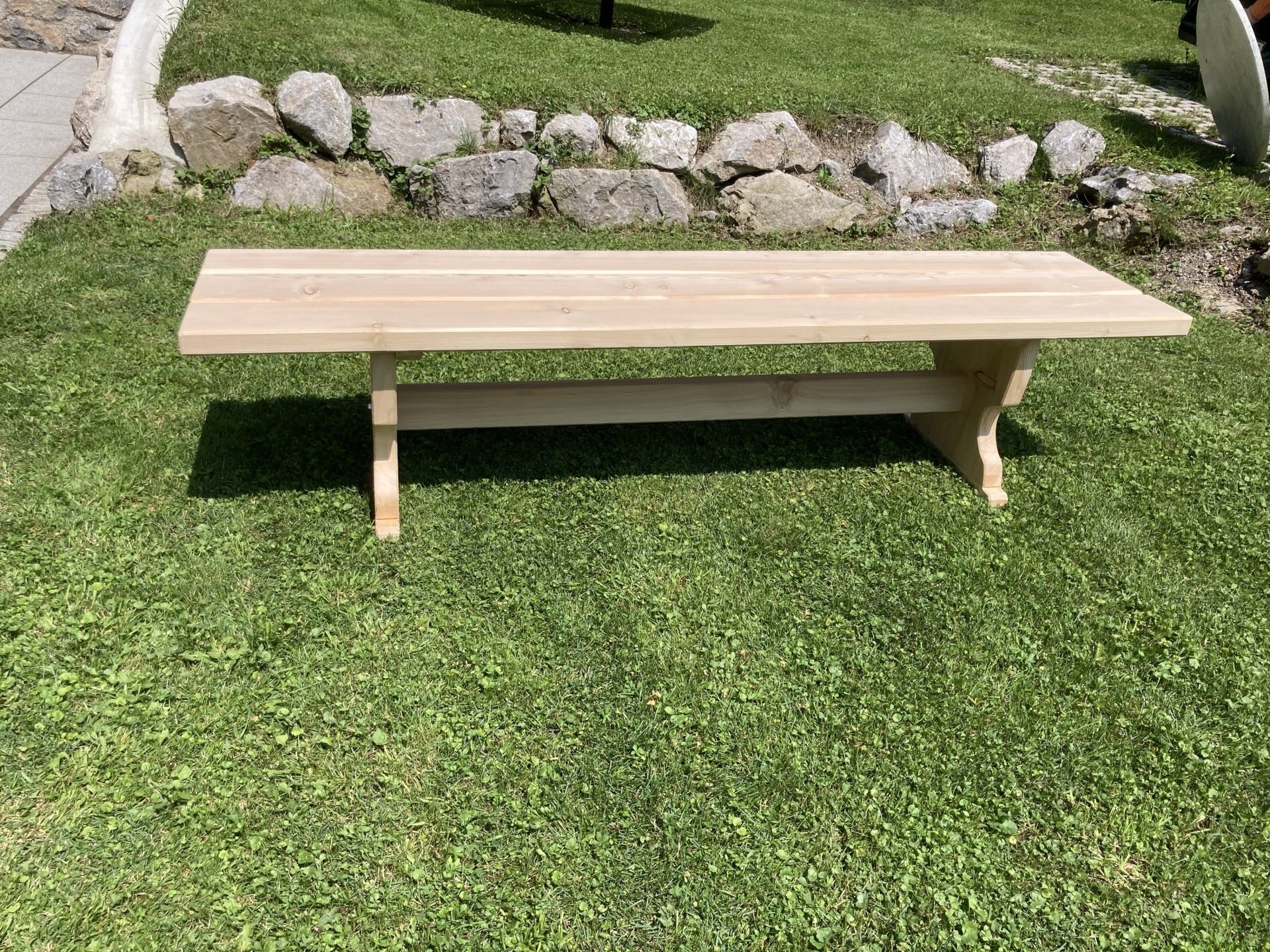 Lärchenbank klassisch