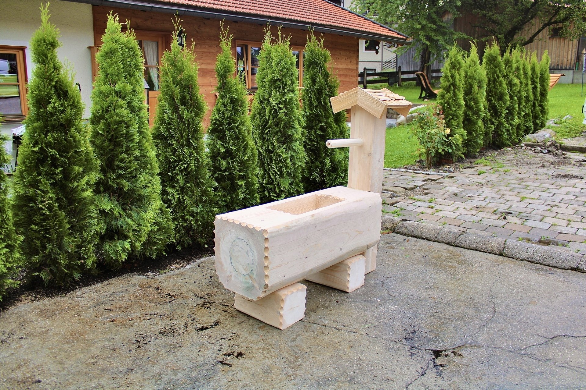 Holzbrunnen ,,Grüneck