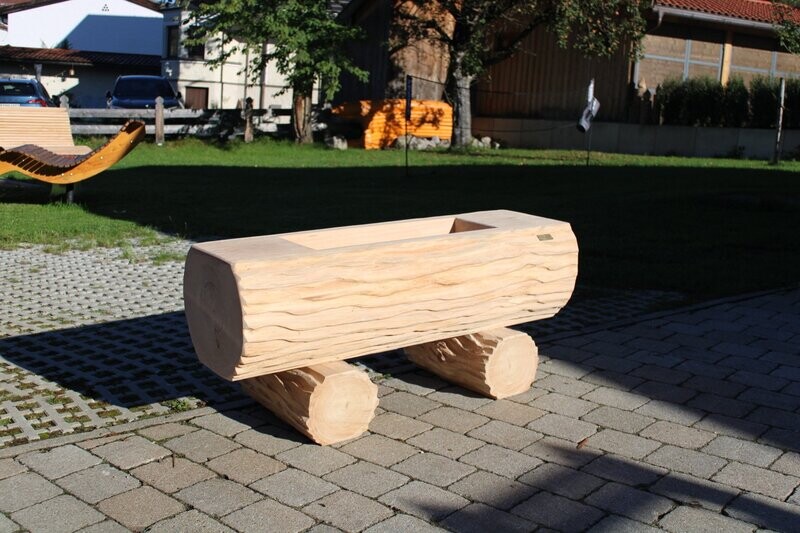 Holzbrunnen ,,Zwiesel" Lärchenbrunnen  mit Struktur