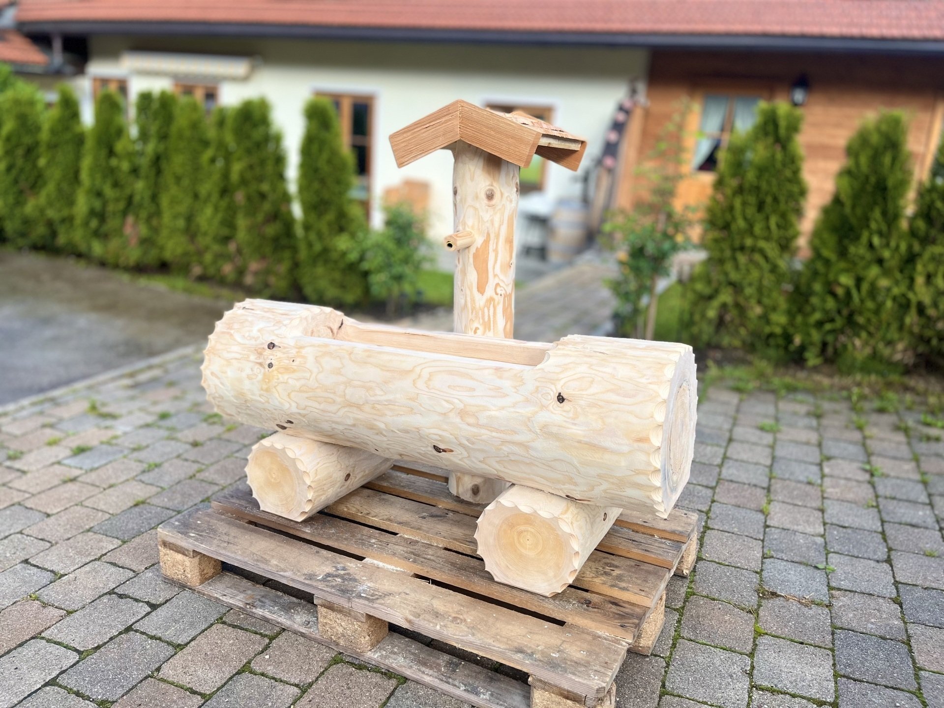 Holzbrunnen ,,Weinberg