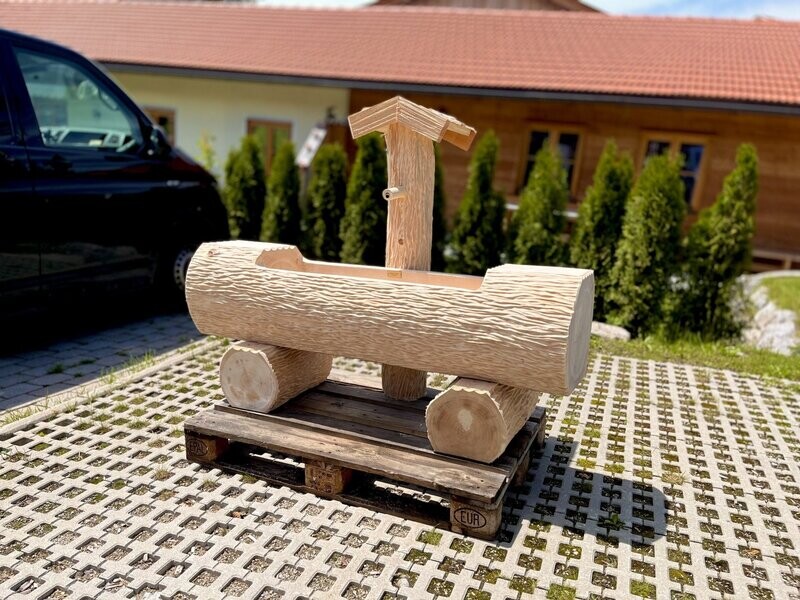Holzbrunnen ,,Wilder Kaiser" Holztrog aus Tannenholz mit Struktur