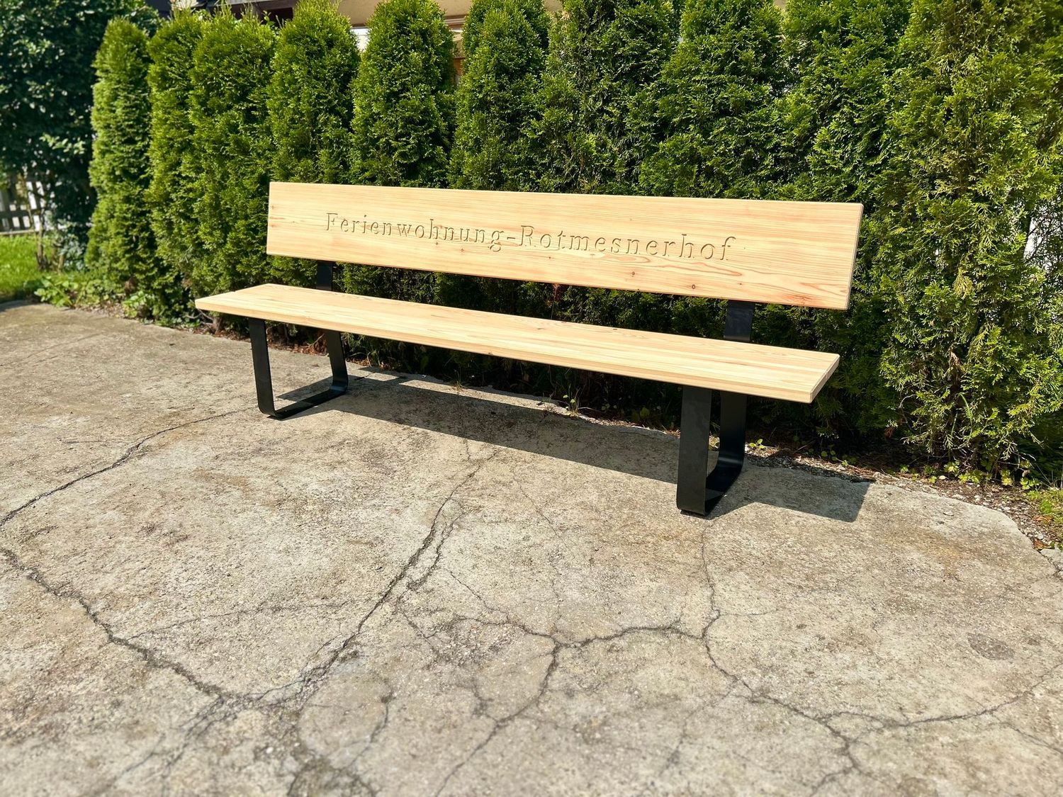 Lärchenbank ,,Pulvermaar" mit Lehne