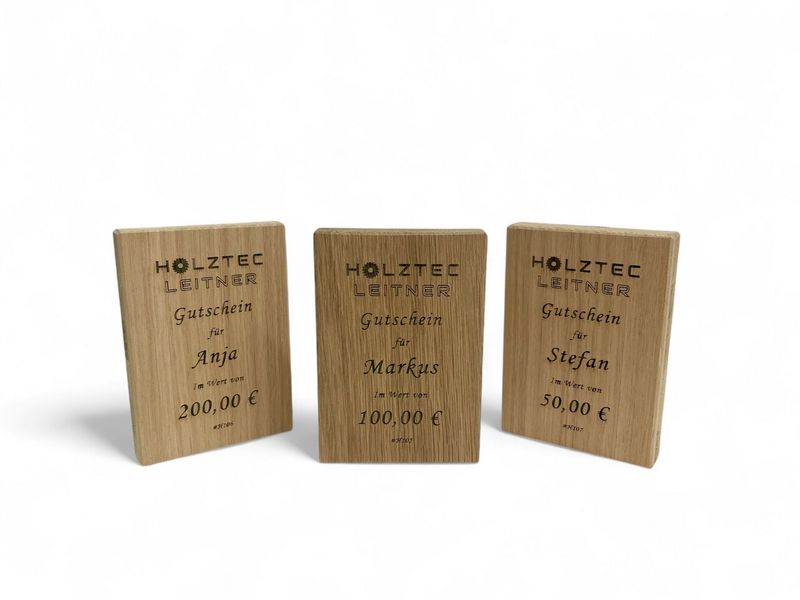 Personalisierter Geschenkgutschein aus Eichenholz Personalisierter Geschenkgutschein aus Eichenholz