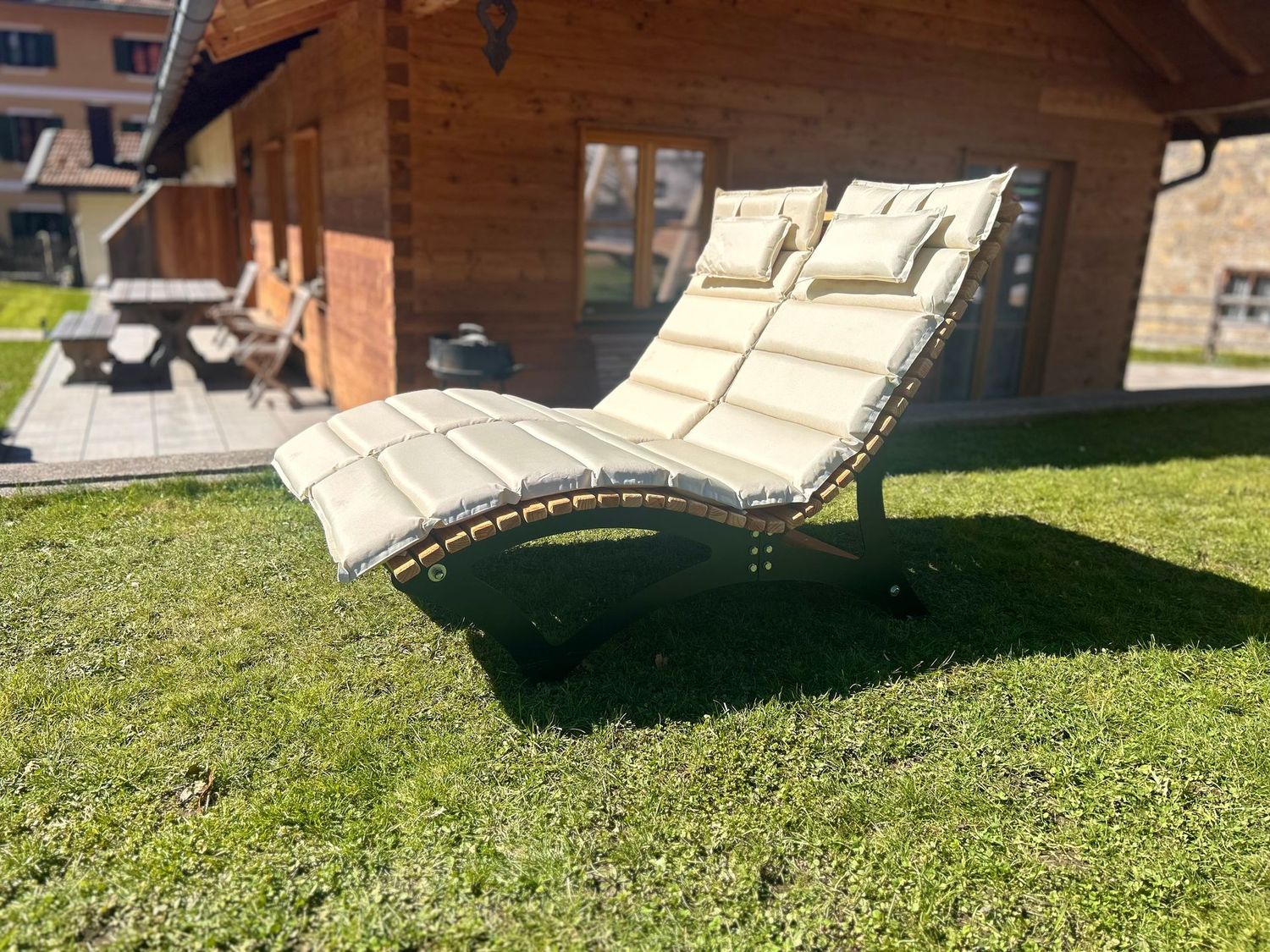 Waldsofa ,,Achensee" schwarz pulverbeschichtet mit Polsterauflagen, Polsterfarbe: Creme Weis