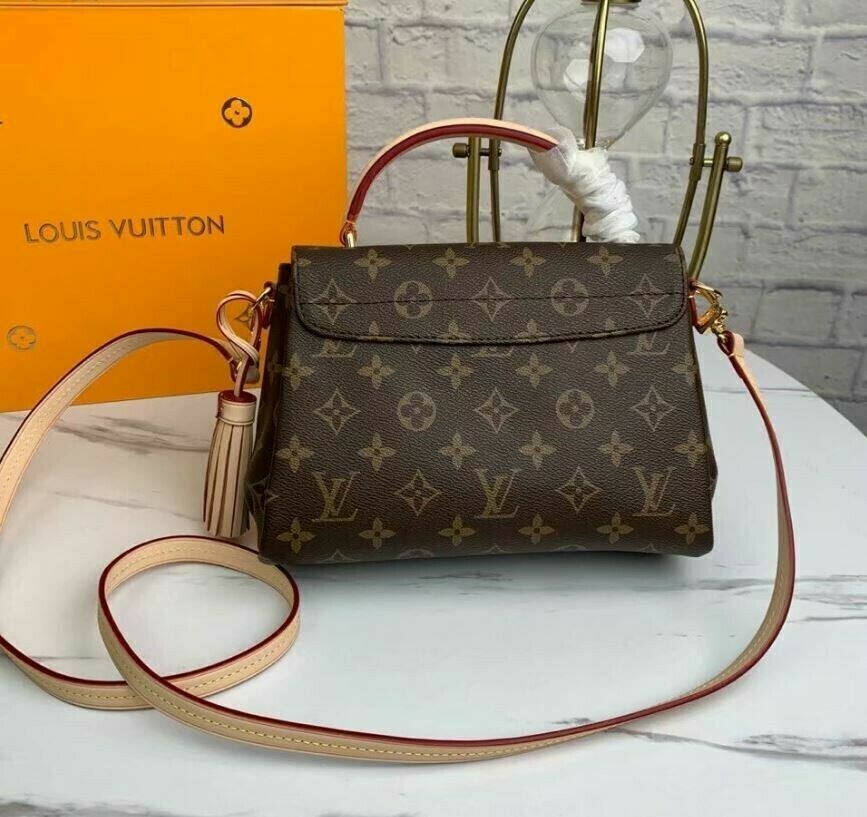 Fashion Handbag For women : L-V pochette metis
