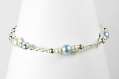 Baby Blue and Cream Pearl Curve Chain Bracelet