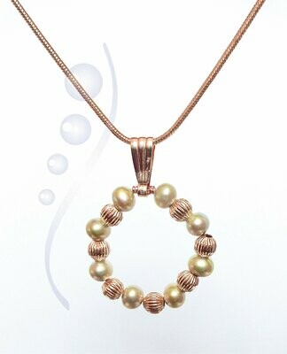 Pistachio Green Pearl and Gold Pendant Ring Necklace