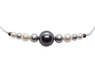 Black and White Silver Pearl Curve Necklace