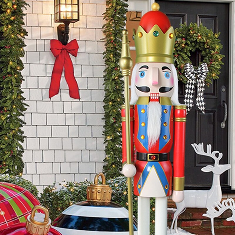 Red and white Nutcracker King K20