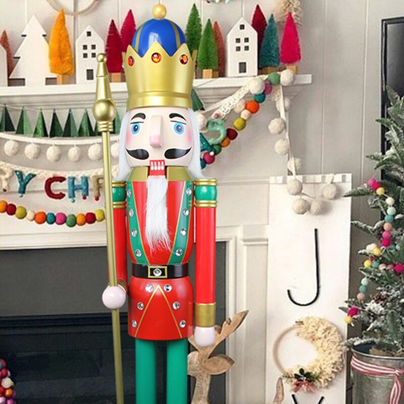 Red and green nutcracker King K18