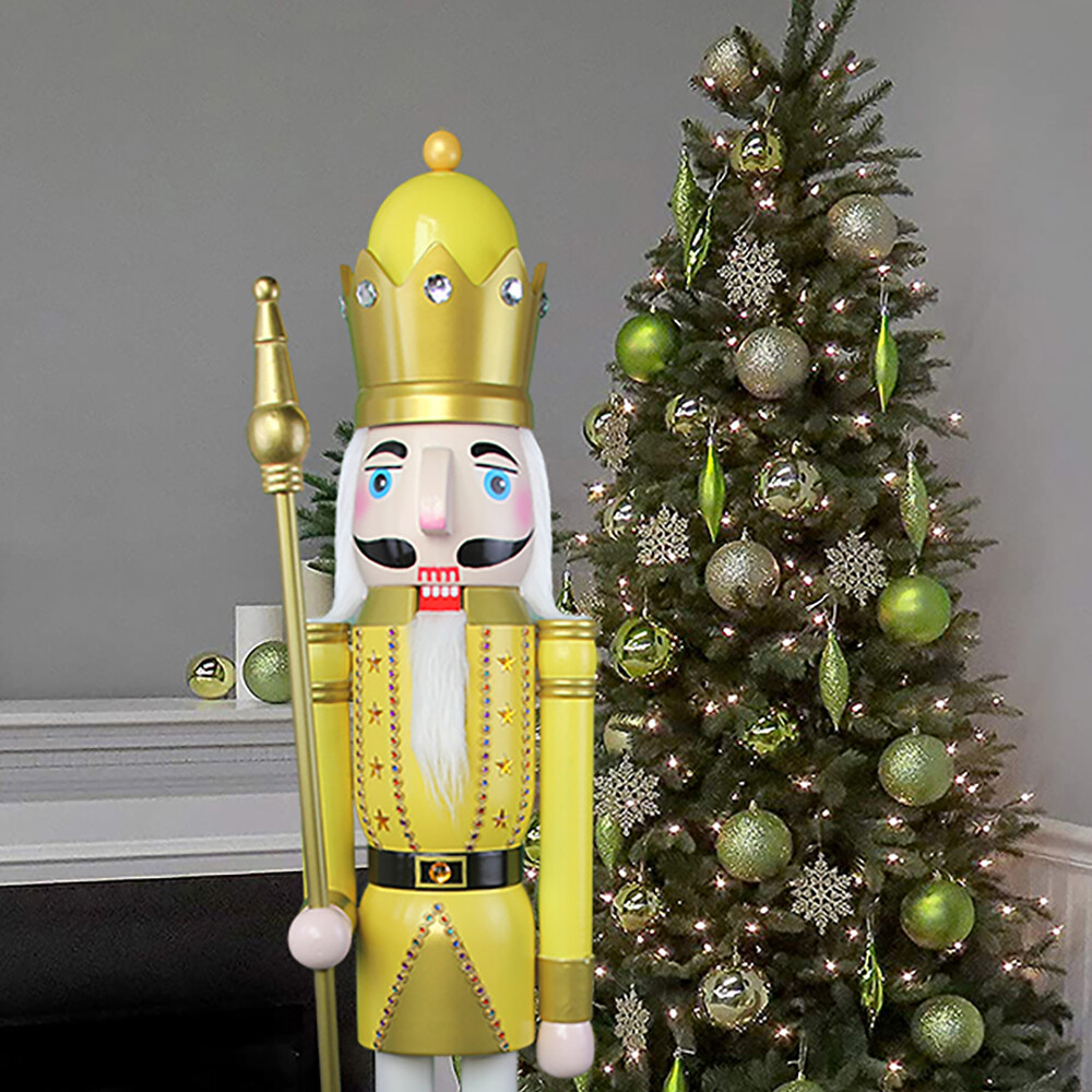Pastel yellow nutcracker King K26