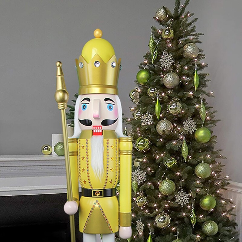 Pastel yellow nutcracker King K26