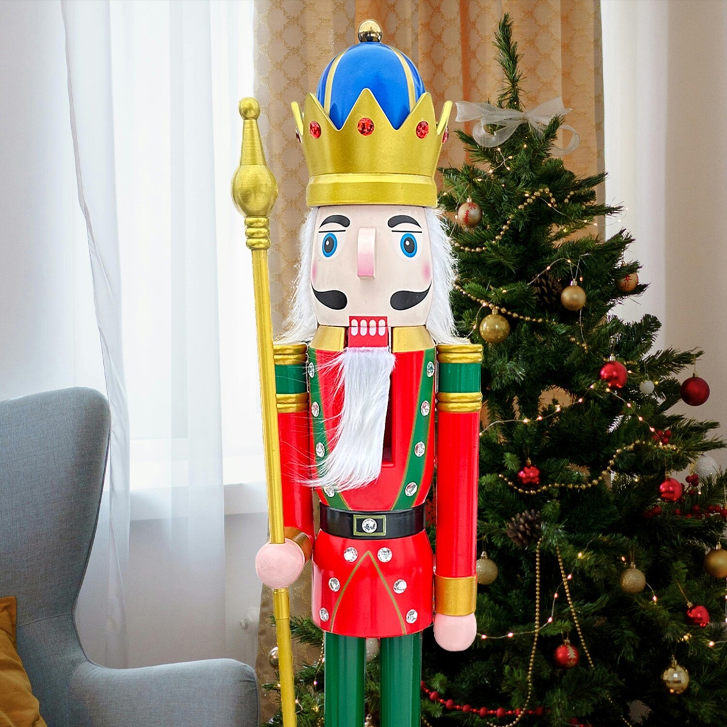 Red and green nutcracker King K18