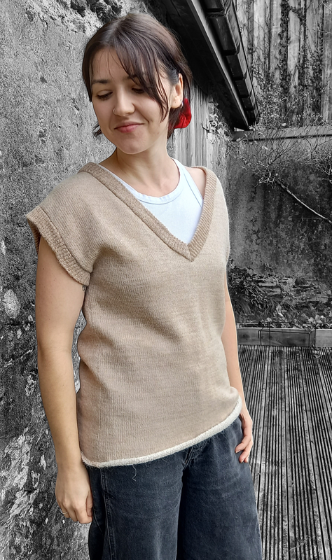 EXMOOR V SLIP ON VEST