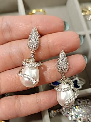 Bridal earring 