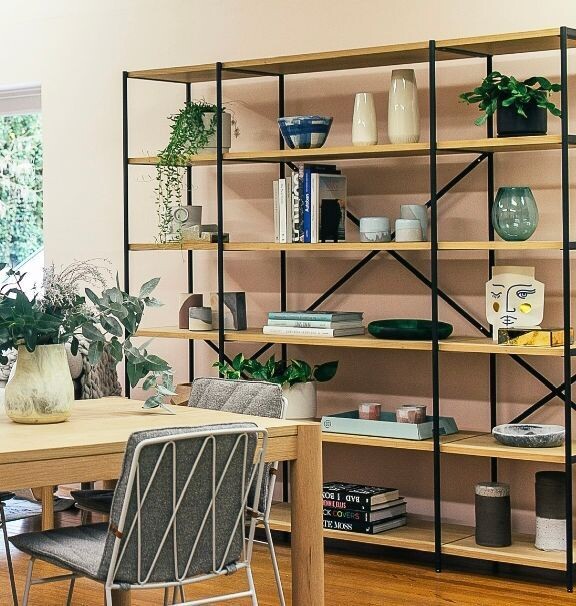 Estantería de madera y hierro 010