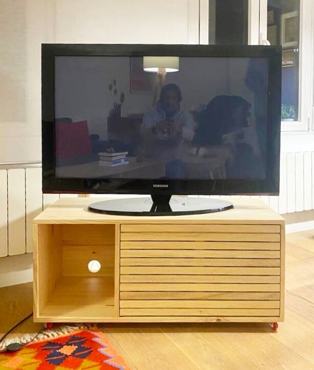 Mueble para televisión 002