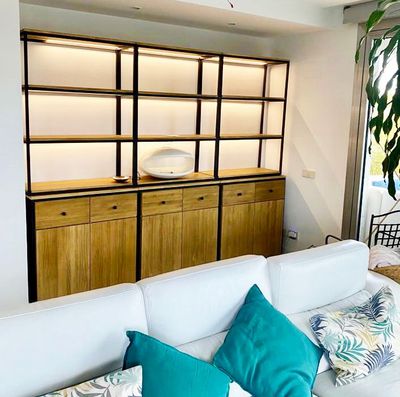 Estantería de madera y hierro 001