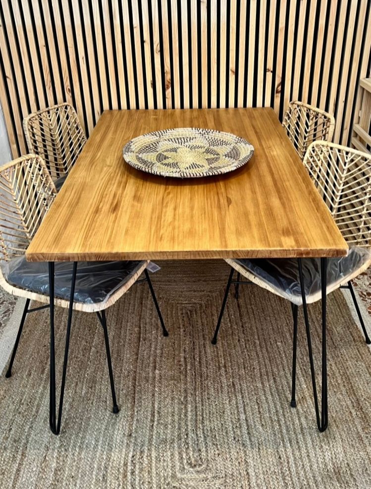 Mesa de comedor 004
