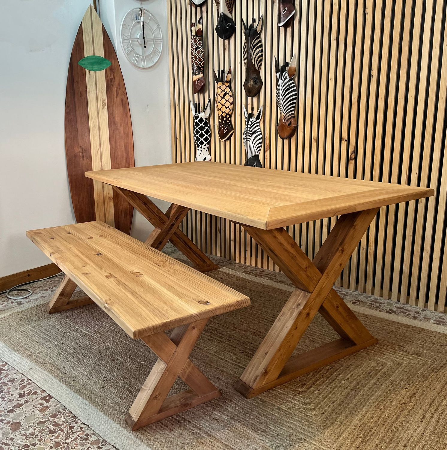 Mesa de comedor y banco  042