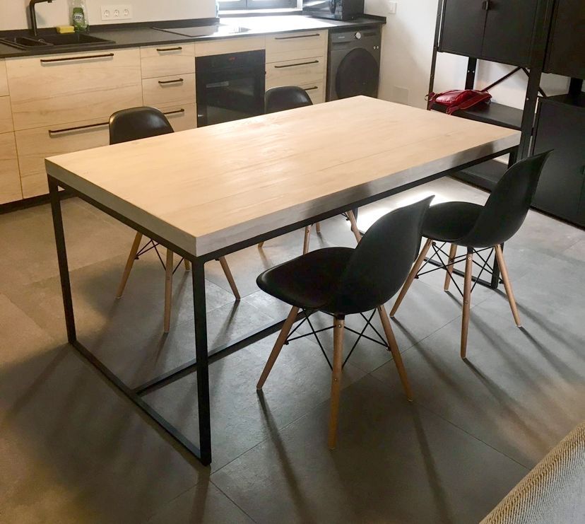 Mesa de comedor 024