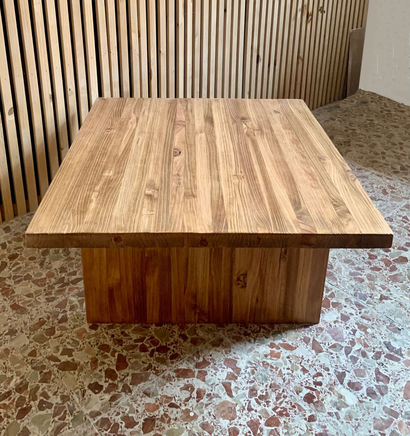 Mesa de centro de madera 05