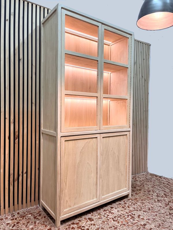 Vitrina de madera 003