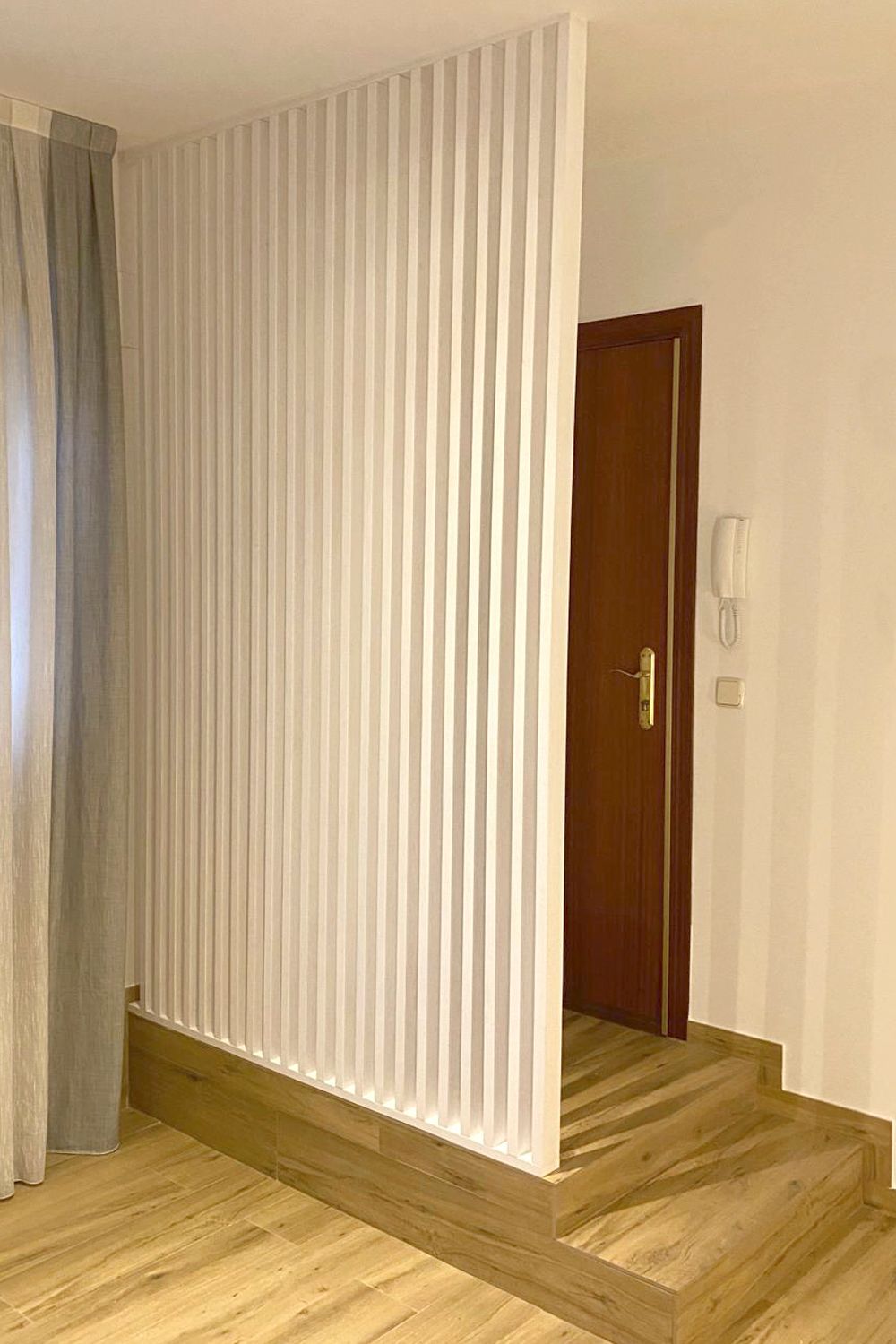 Separador de ambiente blanco 06