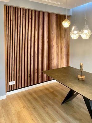 Paneles de madera decorativos a medida