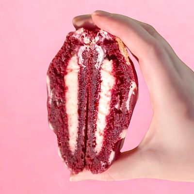 Red-velvet Cheesecake Stuffed Cookie