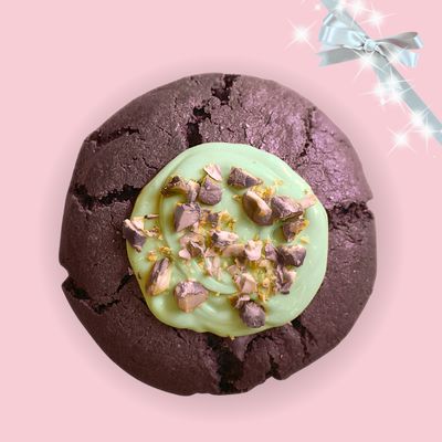 Dubai Chocolate Stuffed Cookie