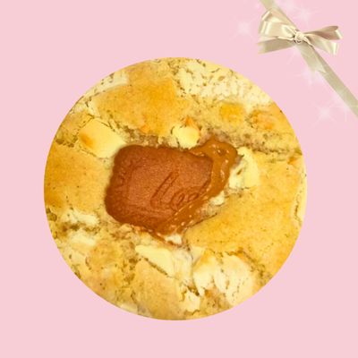 White Choc-Chip Biscoff Stuffed Cookie