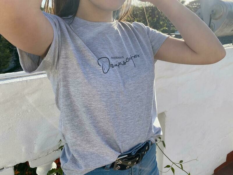 remera &quot;misterious&quot;