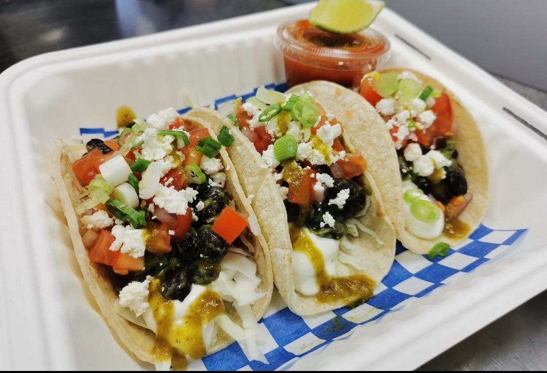 TACO TUES DOMINO SET