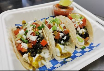 TACO TUES DOMINO SET
