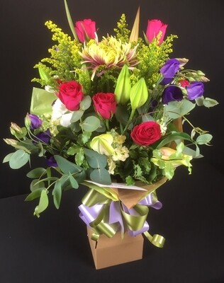 Presentation Bouquet Mixed Flowers Small