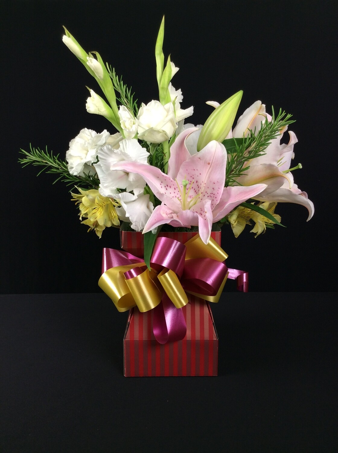 Presentation Bouquet Mixed Flowers Small