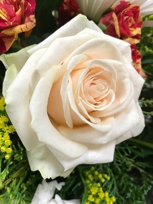 Presentation Bouquet Mixed Flowers Medium