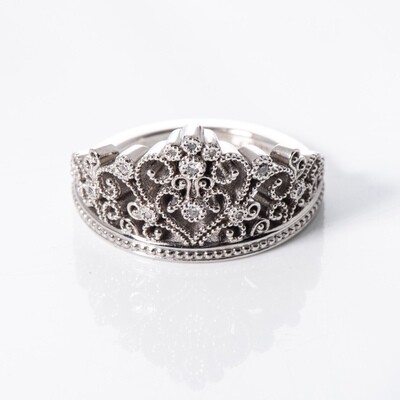 18K White Gold Tiara Ring 18K White Gold Tiara Ring