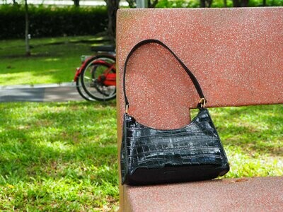 Croc-effect Baguette Bag - BLACK