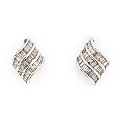 Earrings in 18k White Gold with a .40ct Diamonds