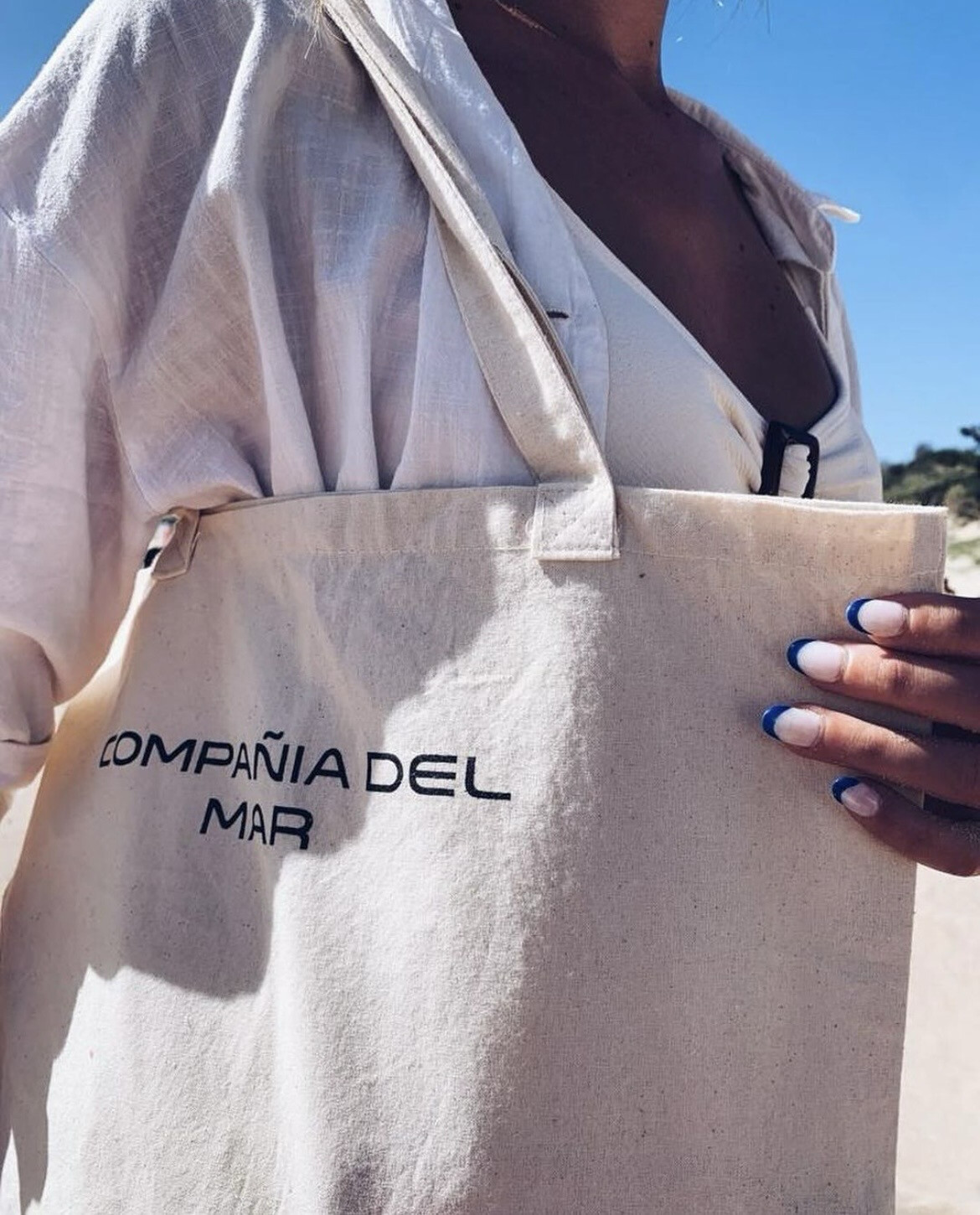 Tote bag