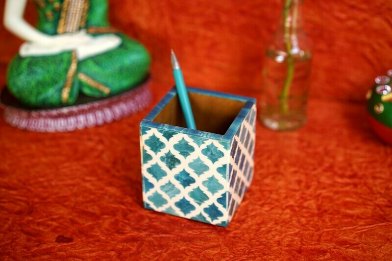 Resin Pen Stand